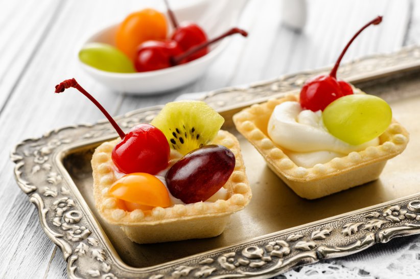 Тарталетки с сырным кремом и фруктами